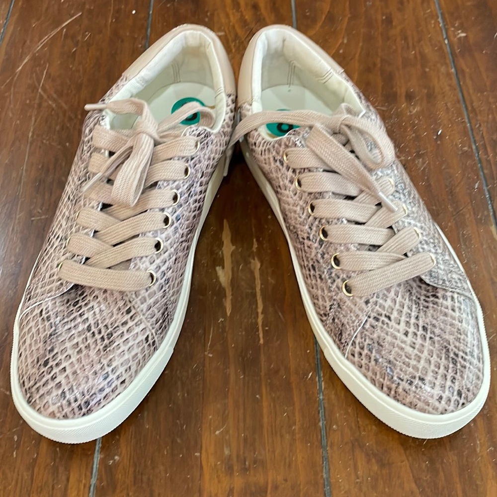 Sam Edelman sneakers (sz 8)